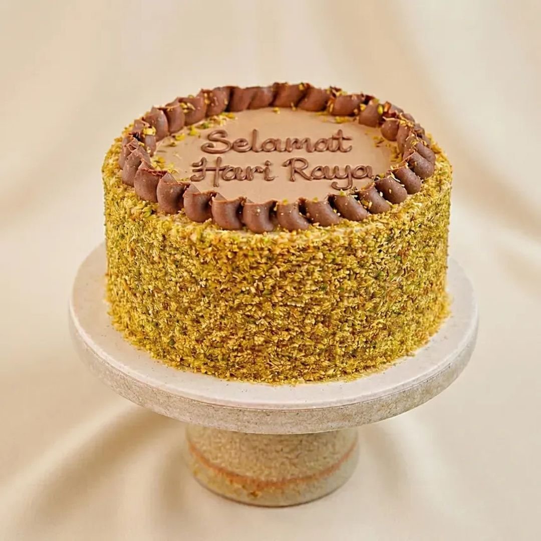 Selamat Hari Raya Pistachio Kunafa Chocolate Cake
