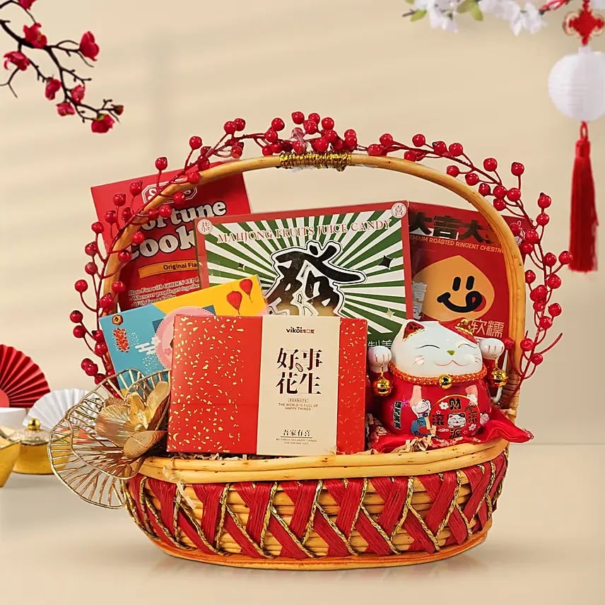 Cat Of Fortune Hamper