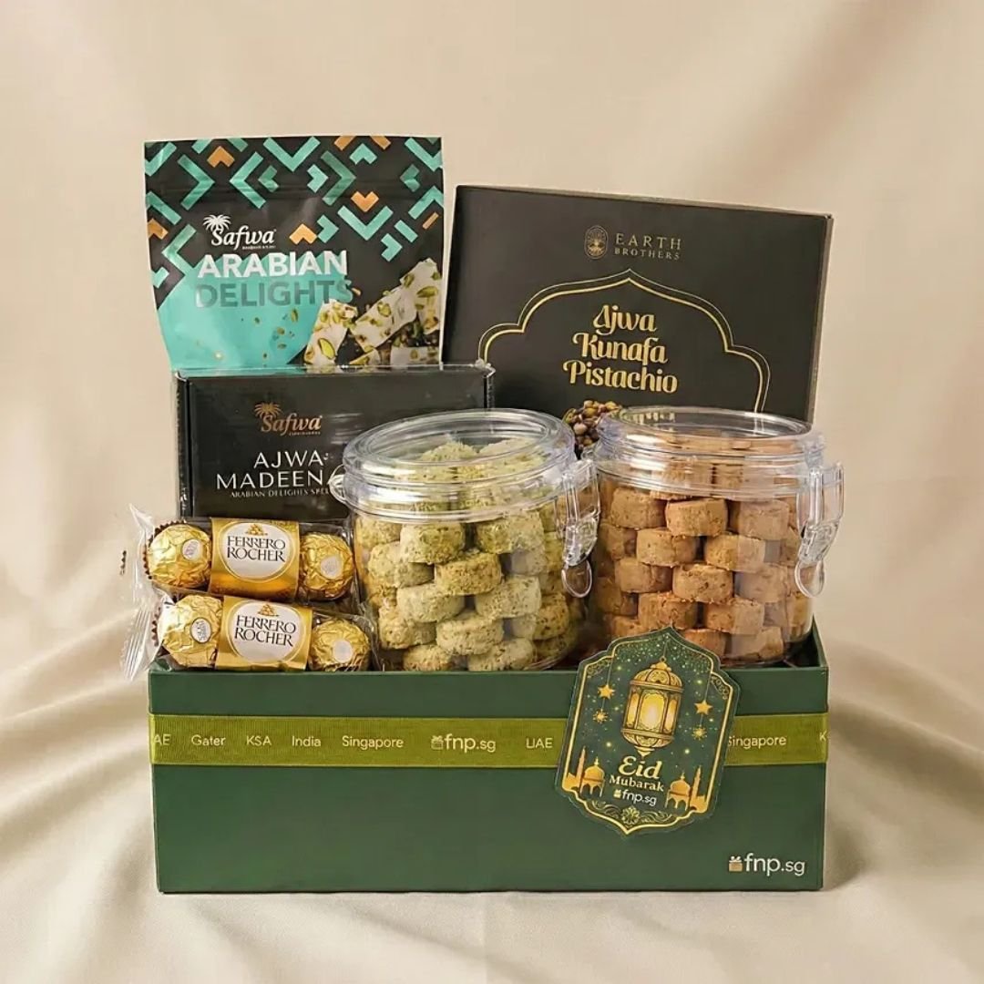 Holly Celebrations Dates Hamper