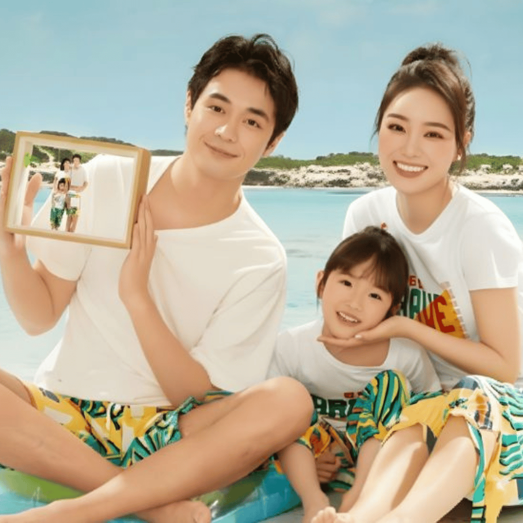 12cm 3D Family Figurine (2 Adults + 1 Kid) Experience