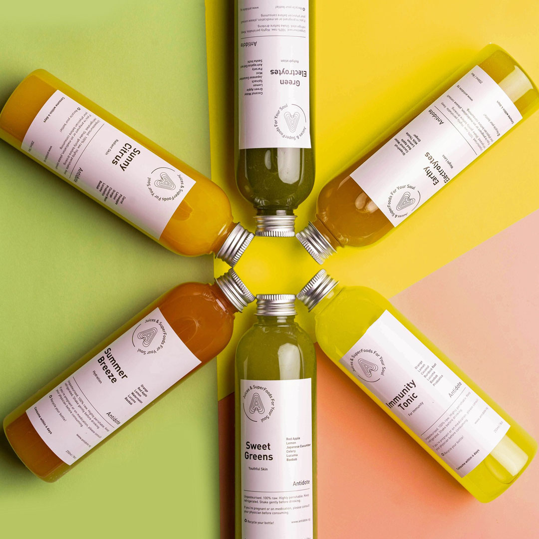 Signature Six (Deluxe)