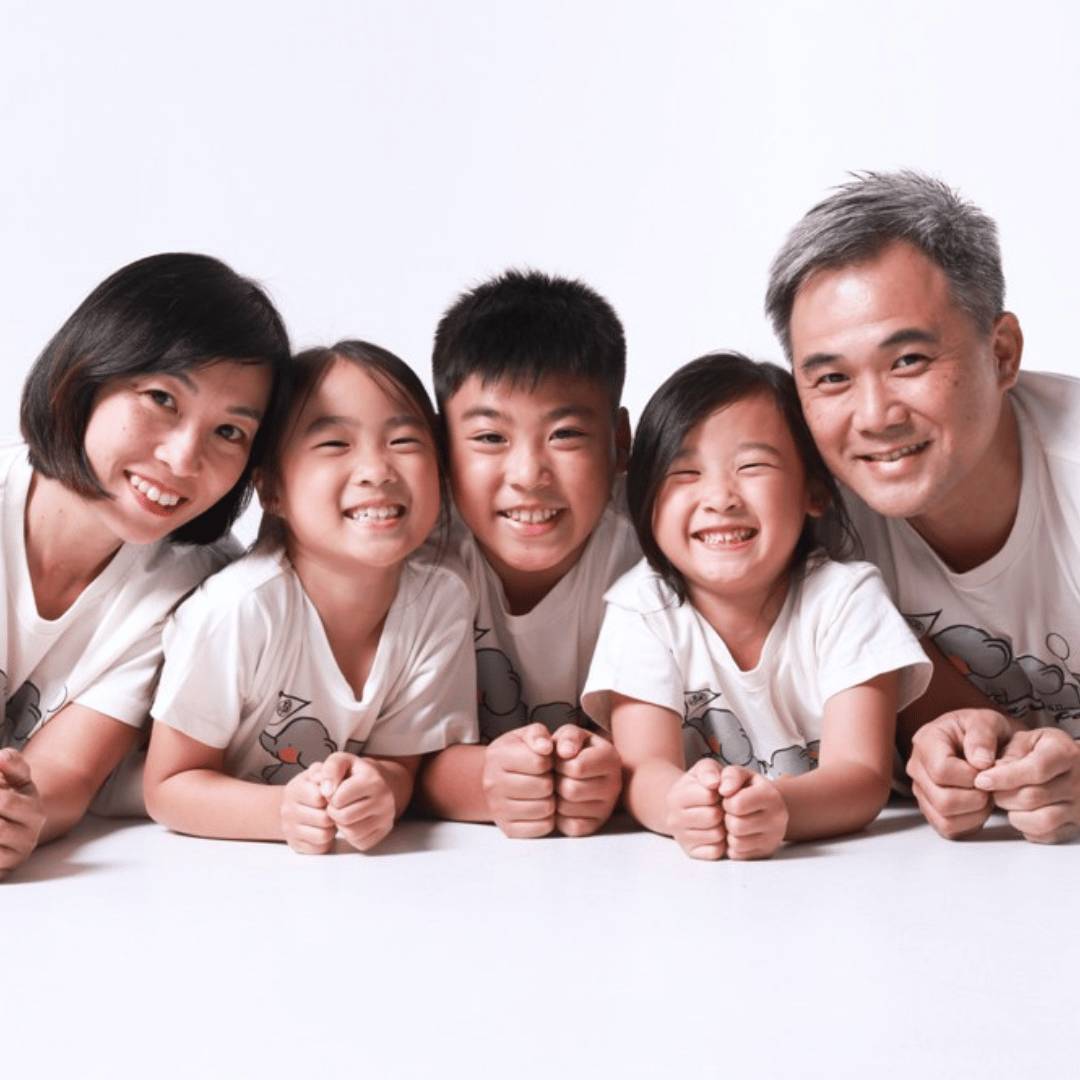 Glow 328 – 1 Hour Studio Photoshoot