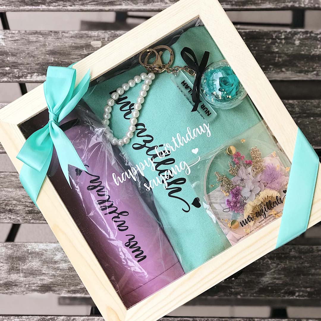 Double Wall Vacuum Bottle Bundle with Floral Coaster and Preserved Rose Keychain