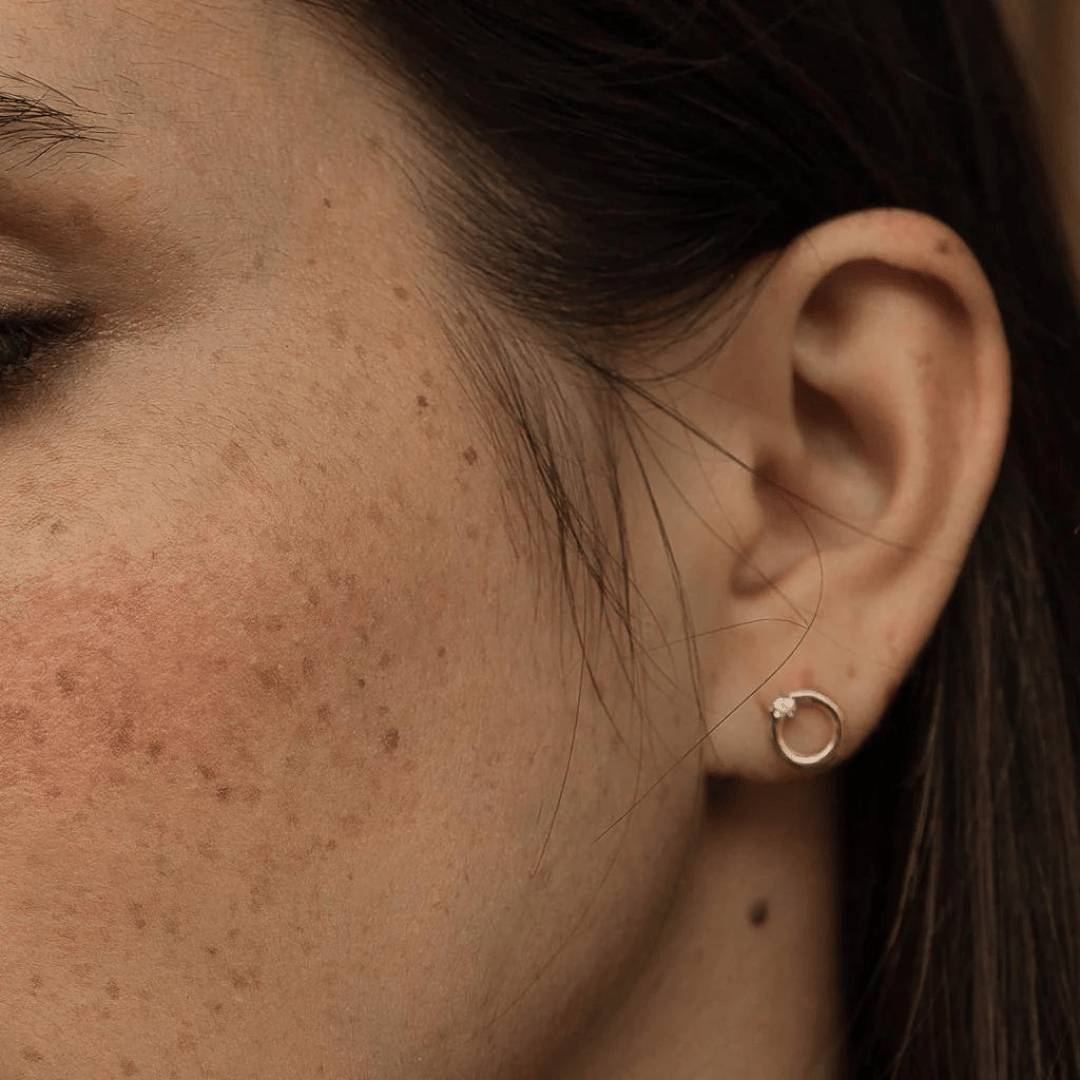 Single Diamond Circle "Jumna" Ear Studs